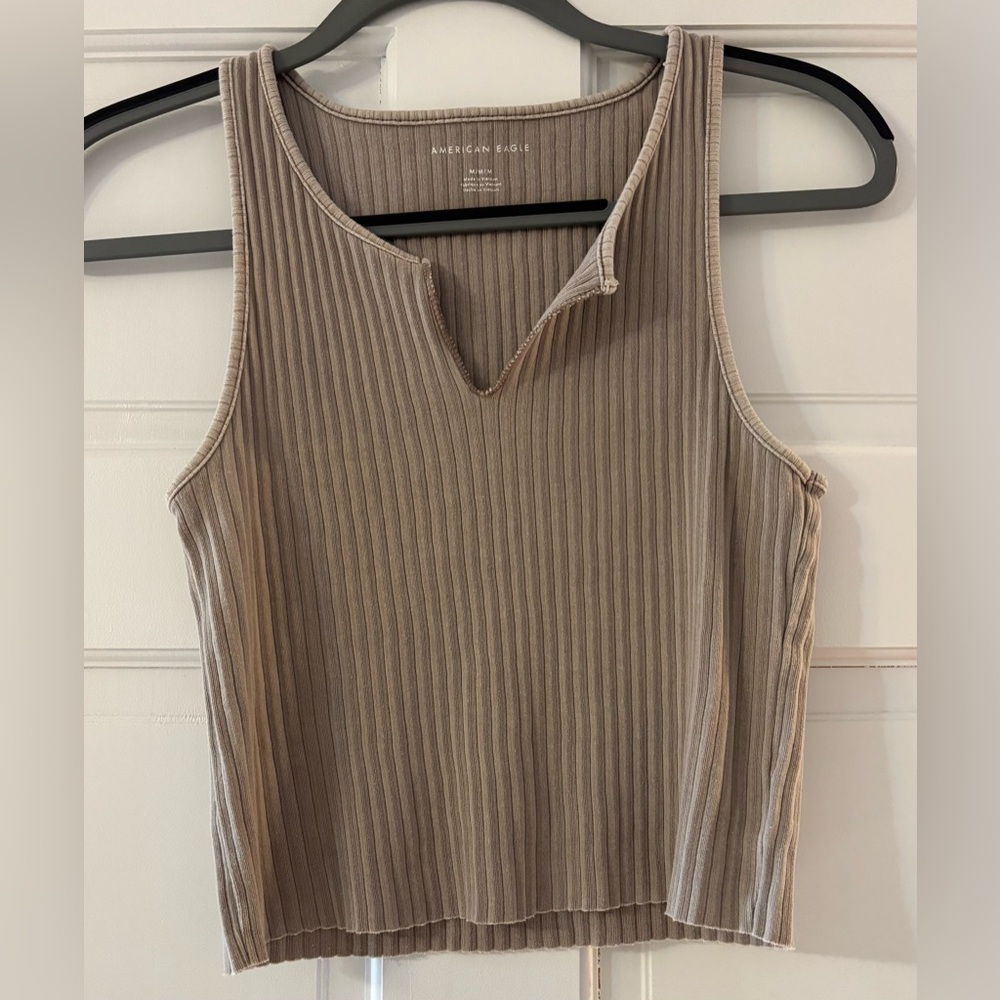 American Eagle Notch Neck Tank Top in Smokey Cinders Medium - Picture 2 of 9